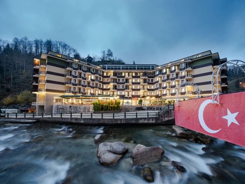 قرية إيكزدرا ومنتجع ريدوس